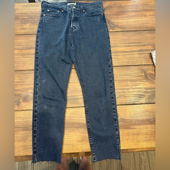 Levi Wedgie Jeans - Picture 1 of 4